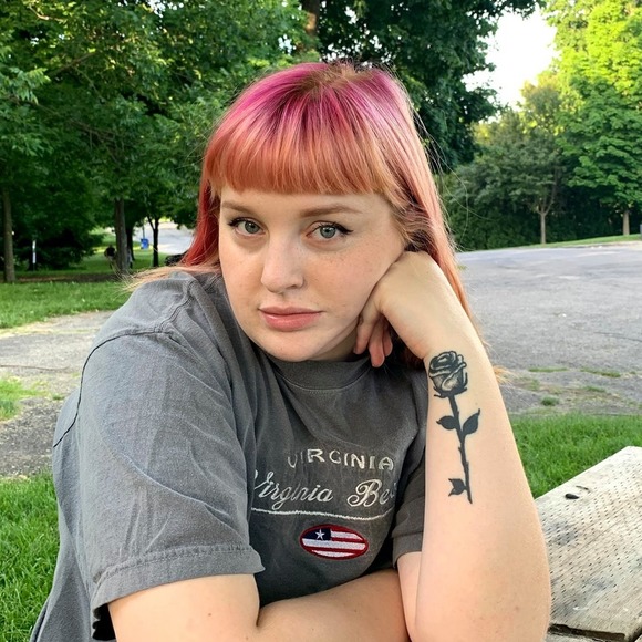 Meet your Posher, Natalie - Picture 4 of 4